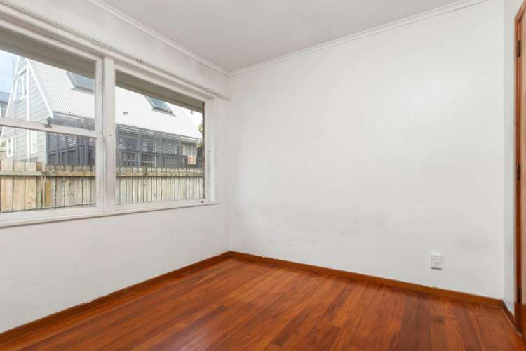 2/3 Walsall Street Avondale_6