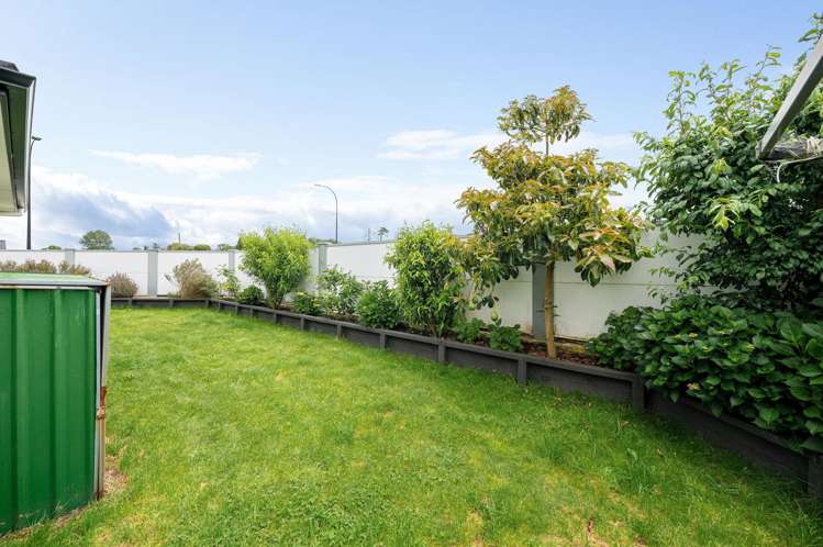 1 Waireka Road Rototuna North_26