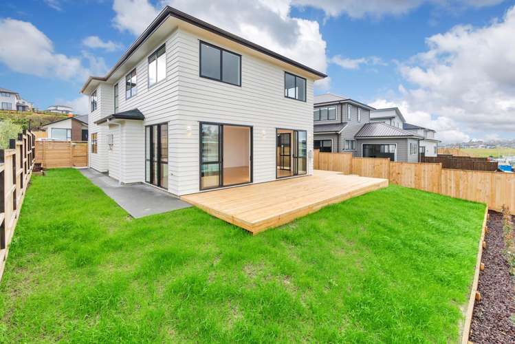 92 Colonial Drive Silverdale_12