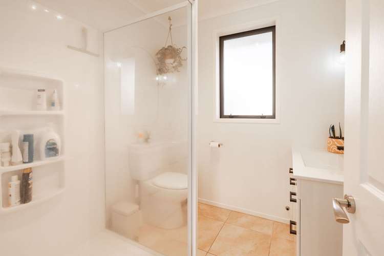 274 Ballintoy Park Drive Welcome Bay_12