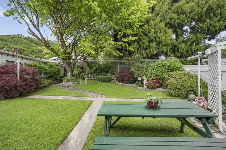 4 Isabel Grove Wainuiomata_18