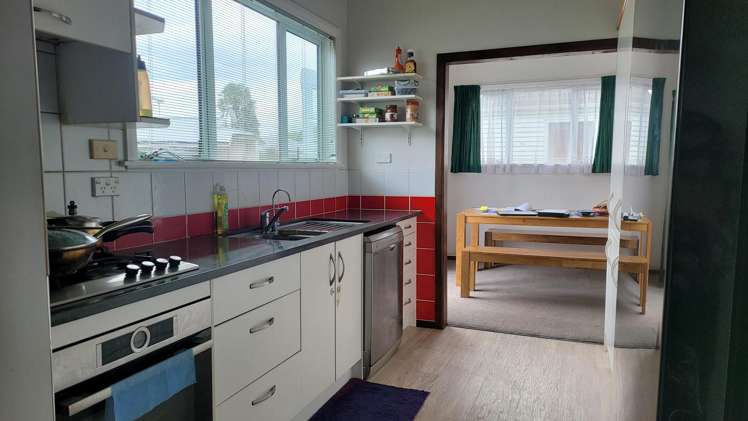 12 Bains Avenue Hamilton East_1