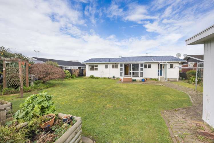 36 Cedar Crescent Feilding_13