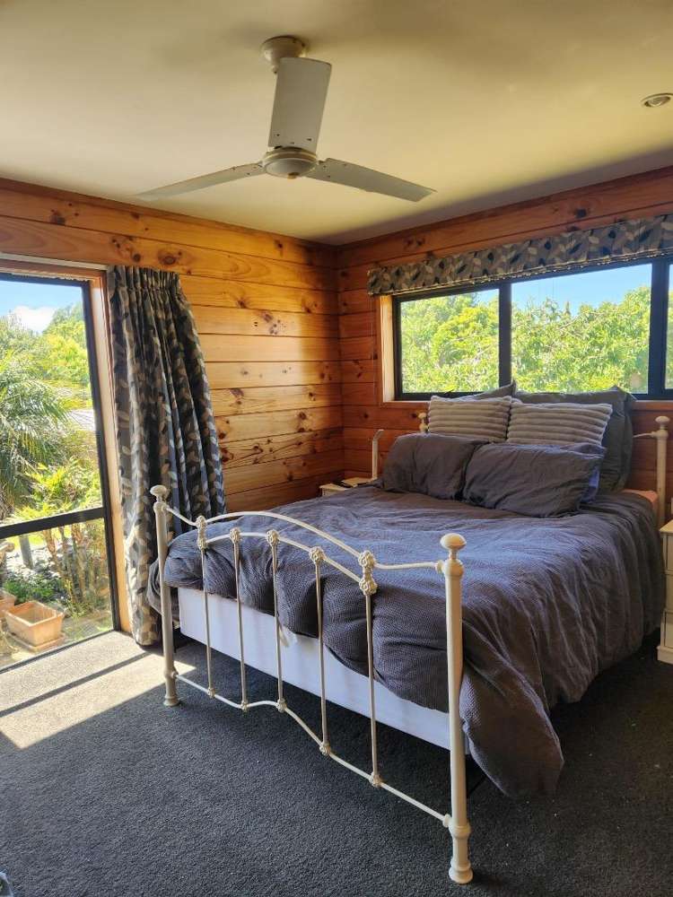 62 Dalton Avenue 11385_12