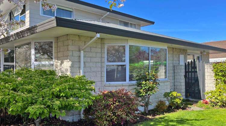 2A Woodlau Rise Huntsbury_17