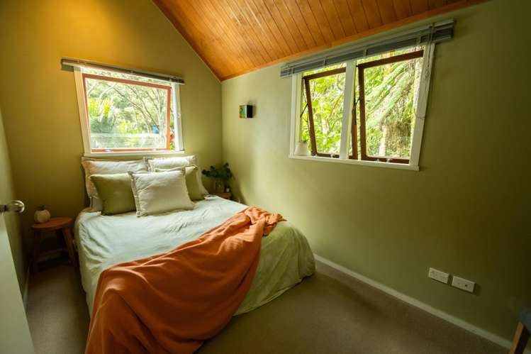 90 Laingholm Drive Laingholm_13