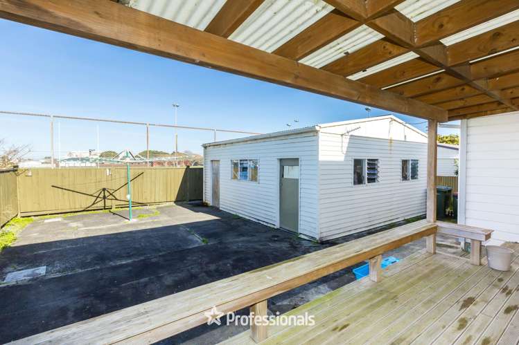 24 Bouverie Street Petone_16