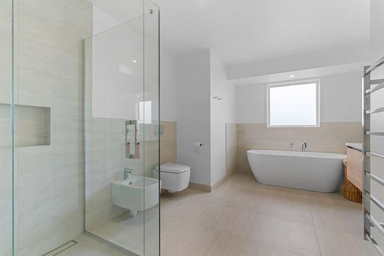 24 Waterman Drive Langs Beach_16