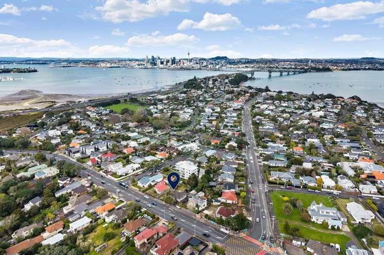 30 Onewa Road Northcote_17