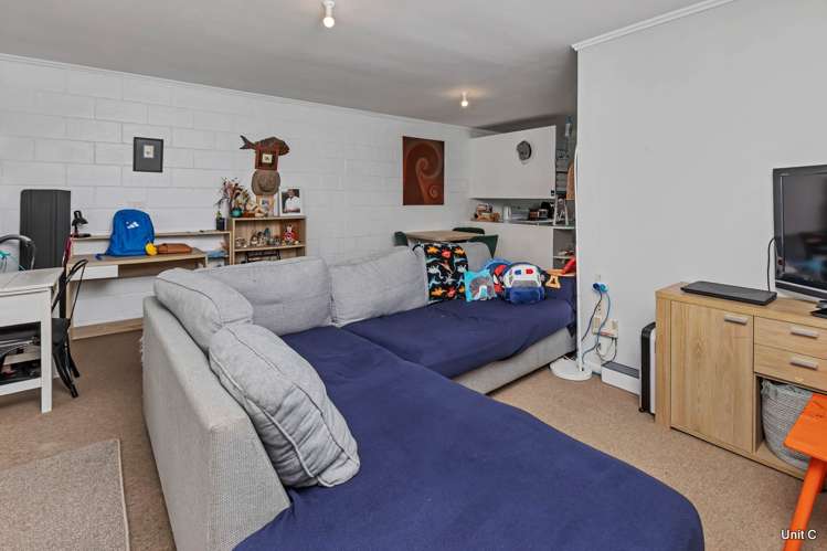 1,2,3/40 Anzac Road Morningside_12