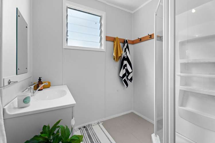 142 Ocean View Road Oneroa_15