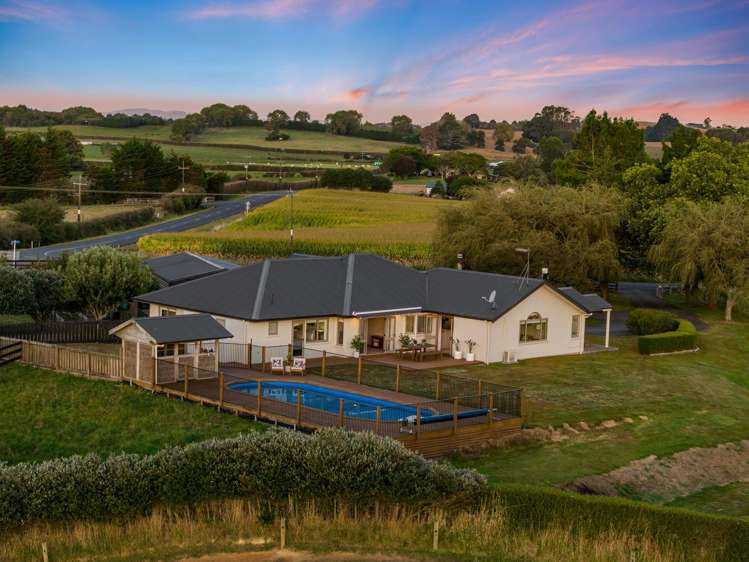 4 Old School Road Ngahinapouri_32