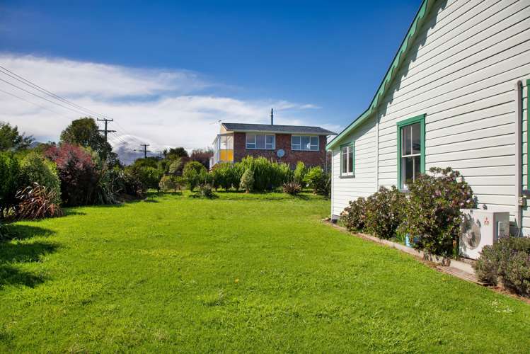 1 Mahuru Lane Okato_15