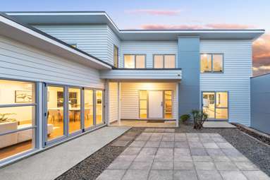 8 Roy Maloney Drive_1