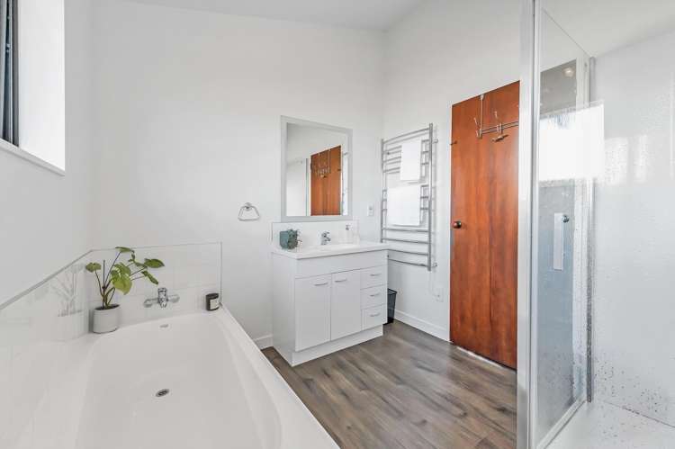 12 Westfield Avenue Templeton_16