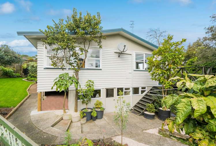 11 Howard Road Northcote_1