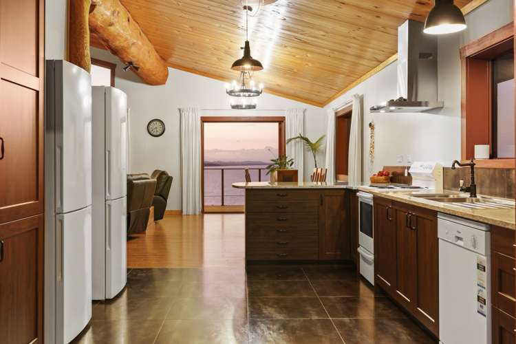 109 Town Point Road Maketu_5