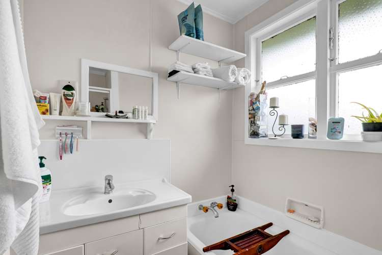 89a Broadway Waitara_13