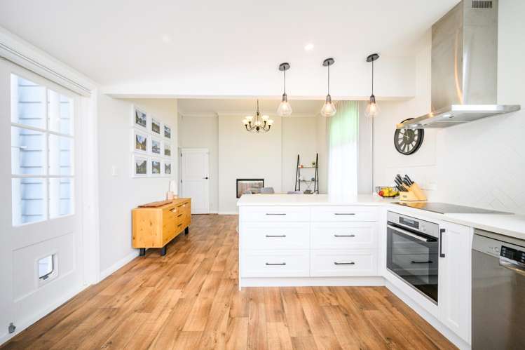 192 Ferguson Street West End_23