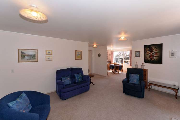 36 Farnham Drive Richmond_10