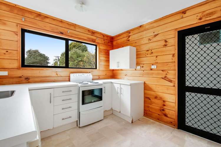 20a Hobbs Road Matakatia Bay_8