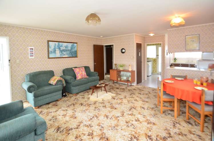 2/341 Royal Road Massey_3