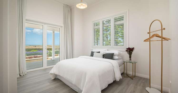 25 Bay End Rarangi_15