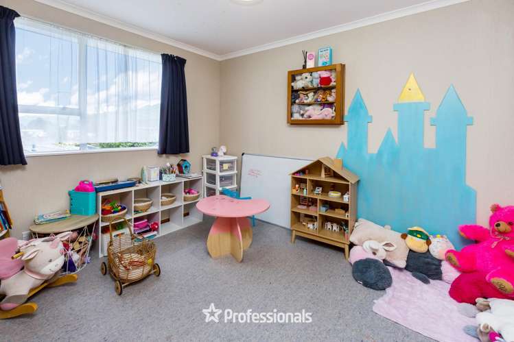 19 Haylock Grove Totara Park_12