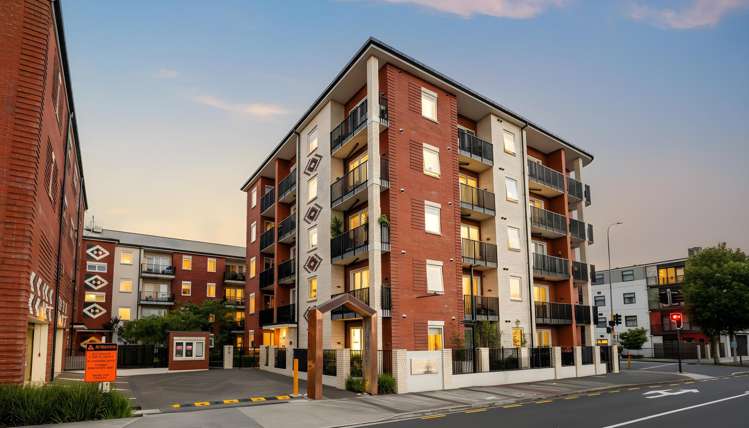 203/1A Soljak Place Mt Albert_16