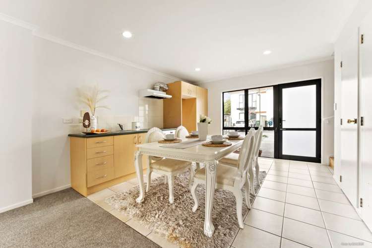 21/3 Ambrico Place New Lynn_7