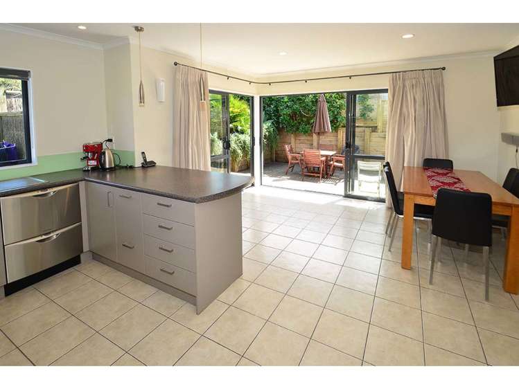 88a Brian Crescent Stanmore Bay_4