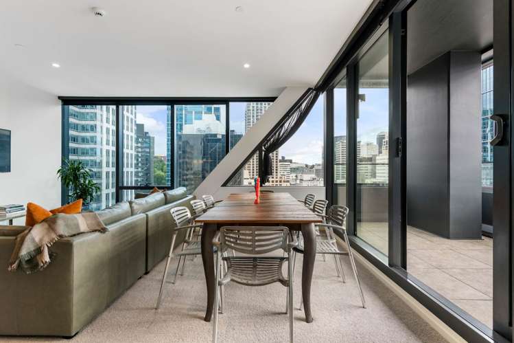 1306/10 Commerce Street City Centre_2
