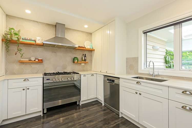 27 Hammond Road Taradale_6