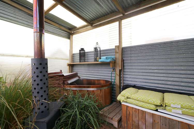 102 Oki Street Oreti Beach_11