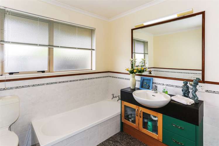 59 Lothian Brae Wattle Downs_9