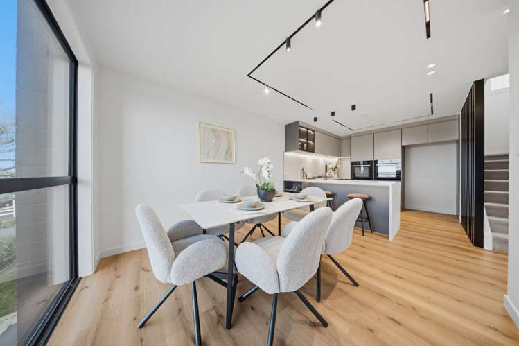 2B Rangitoto Terrace Milford_16