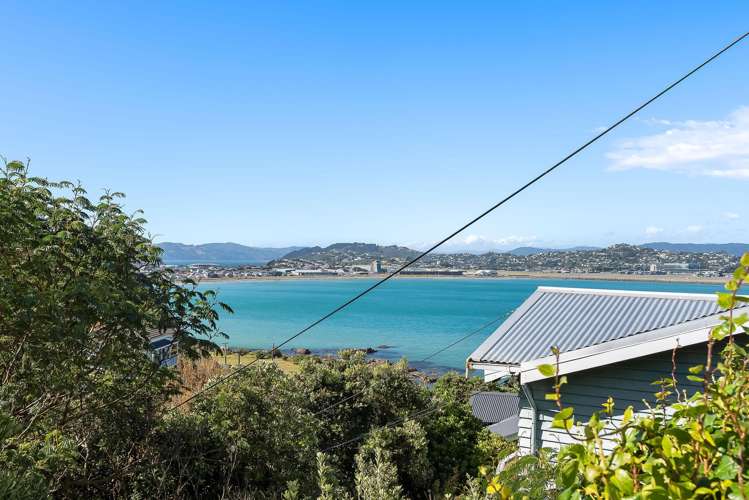 9 Hungerford Road Lyall Bay_12