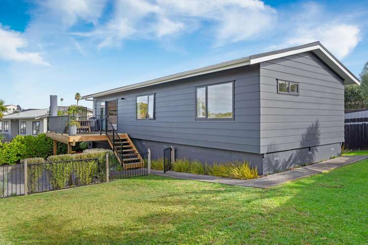 85b Rosario Crescent Red Beach_20