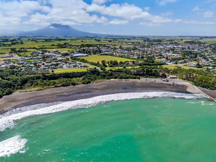 32 Dieffenbach Street Opunake_26