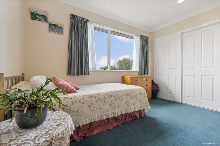 5 Idris Court The Gardens_18