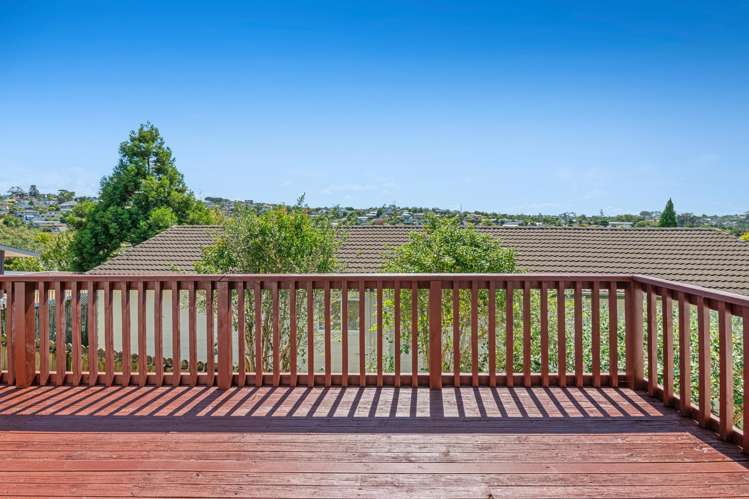 5 Camilla Grove Totara Vale_17