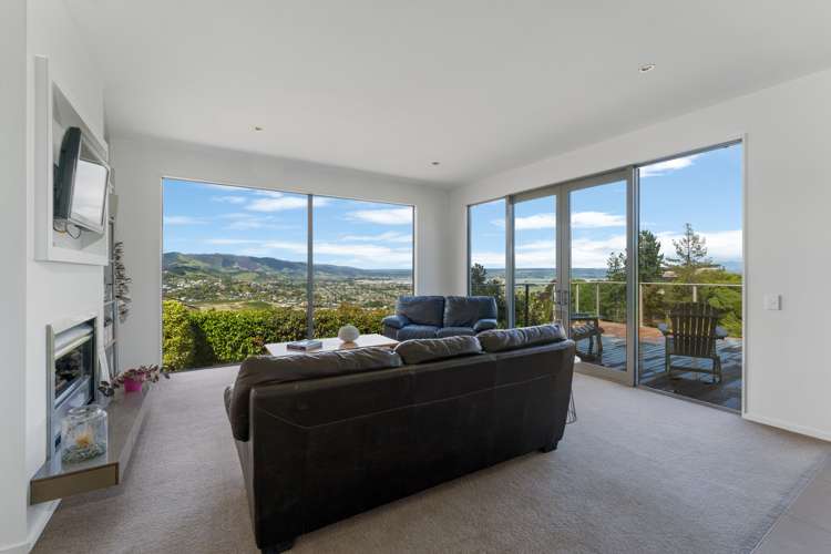 366 Princes Drive Britannia Heights_5