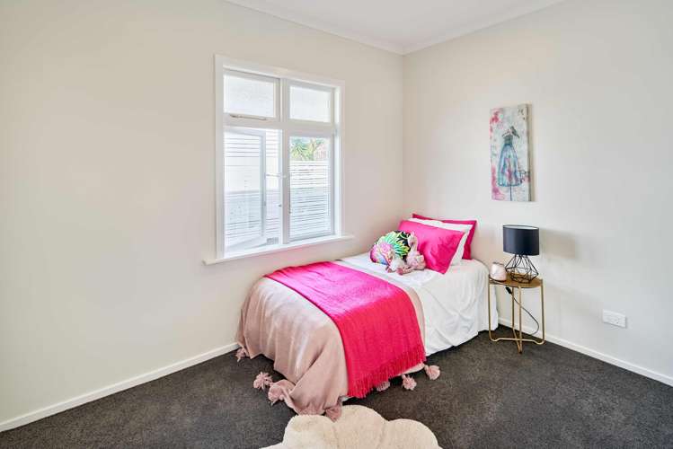 8 Huia Street Petone_11