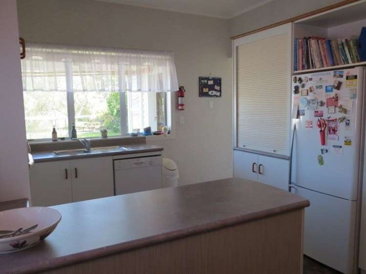 16 Longfellow Street Te Aroha_10