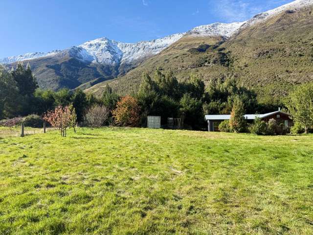 1012m² Section in Spectacular Makarora
