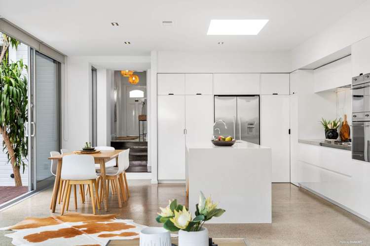 27 Rocklands Avenue Mount Eden_8