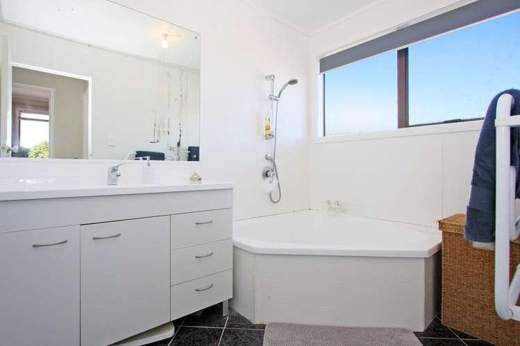 9 Ransom Smyth Drive Goodwood Heights_11