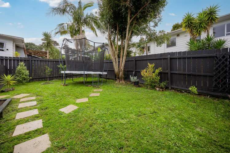 2/5 Witheford Drive_2