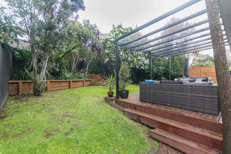 1/2 Onedin Place Titirangi_16