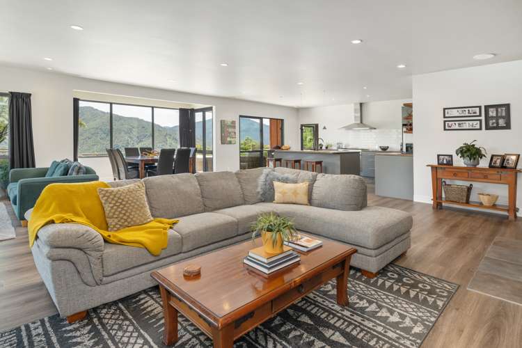 63 Tepuia Heights Havelock_10